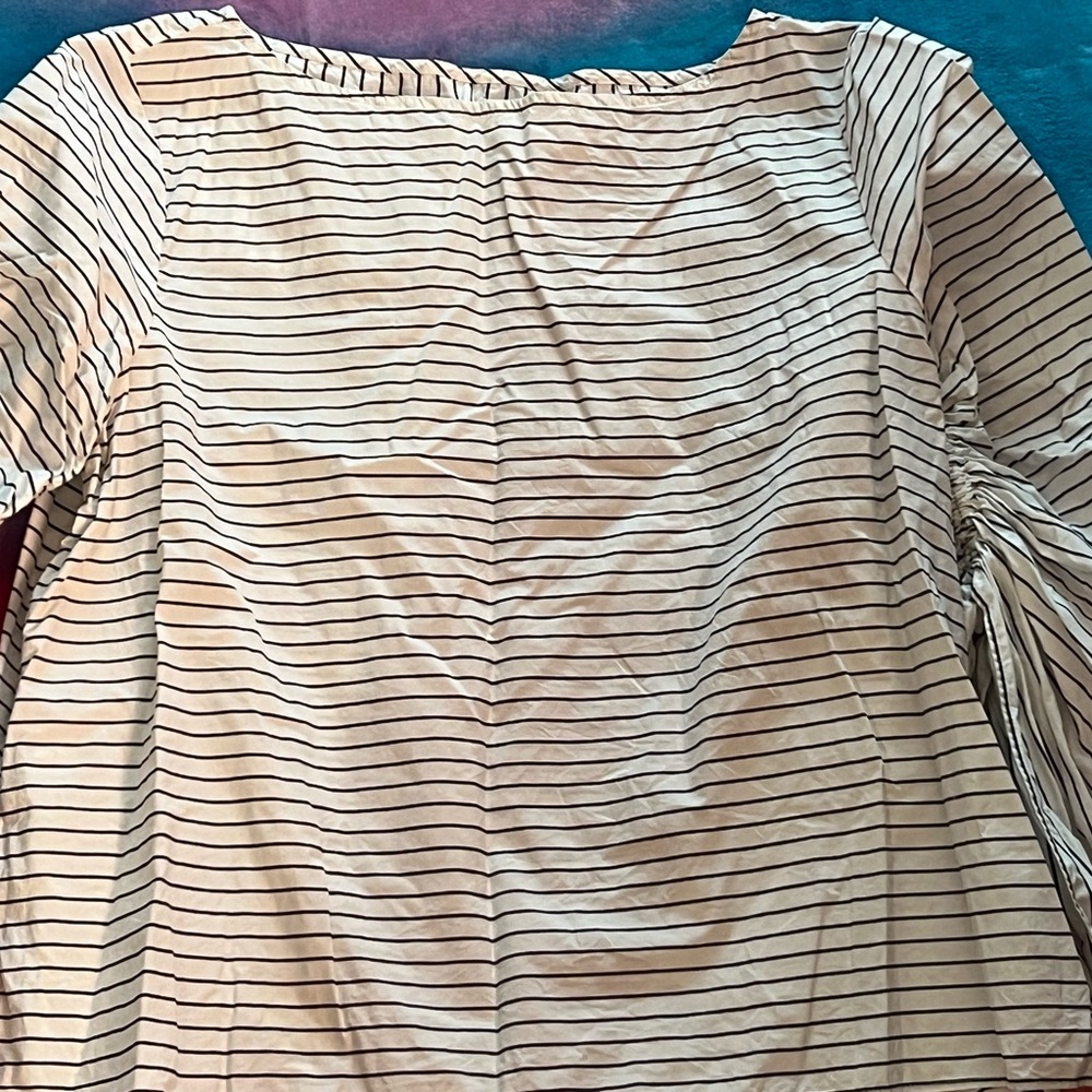 Navy & White Gap top